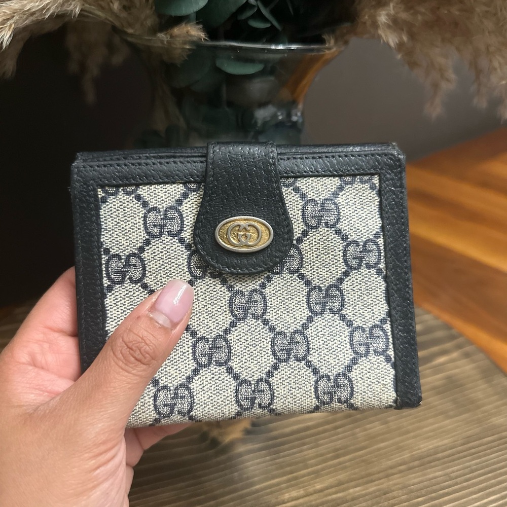 Authentic Gucci GG navy compact wallet